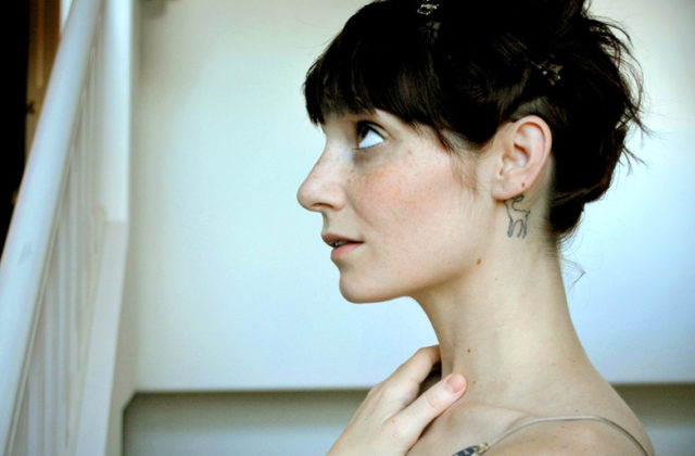 родишка на ушах